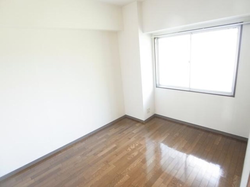  近鉄難波線・奈良線/学園前駅 徒歩24分 4階 築31年