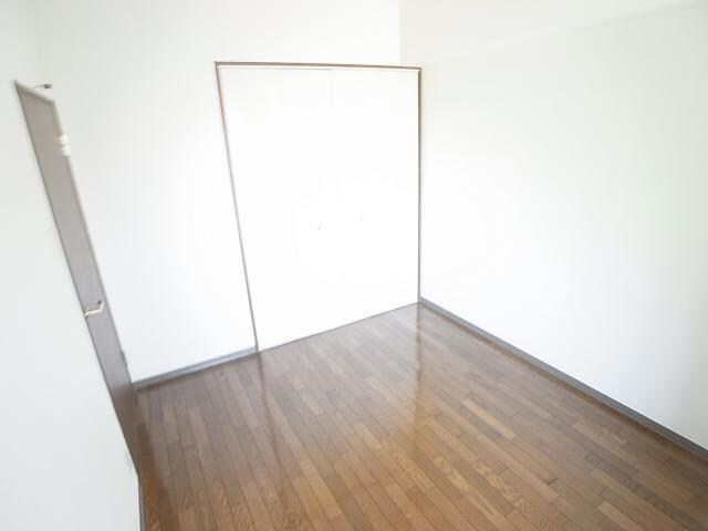  近鉄難波線・奈良線/学園前駅 徒歩24分 4階 築31年