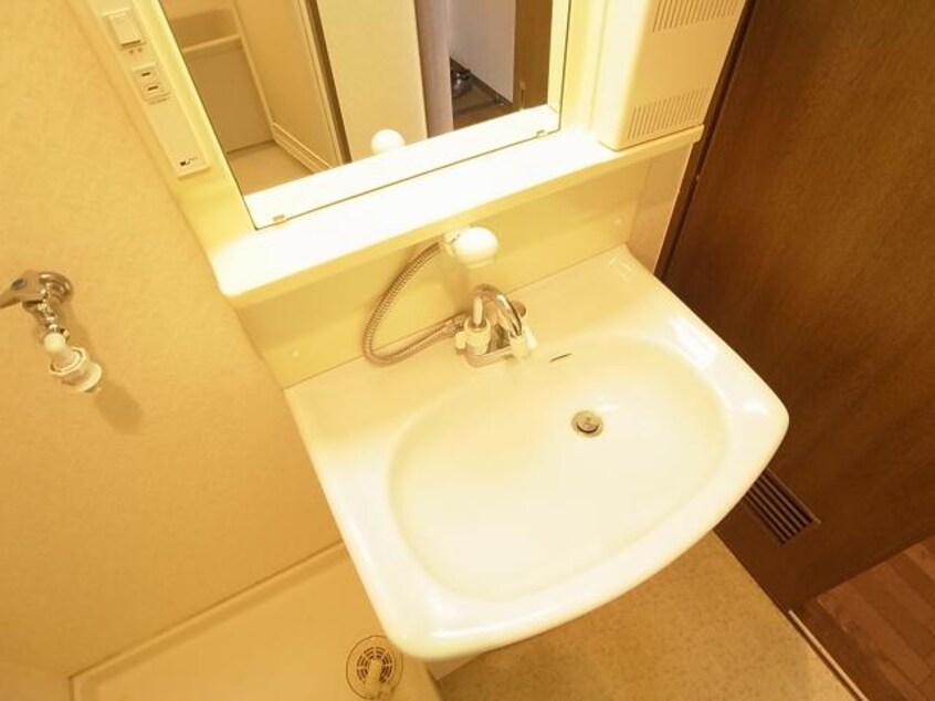  近鉄難波線・奈良線/学園前駅 徒歩24分 4階 築31年