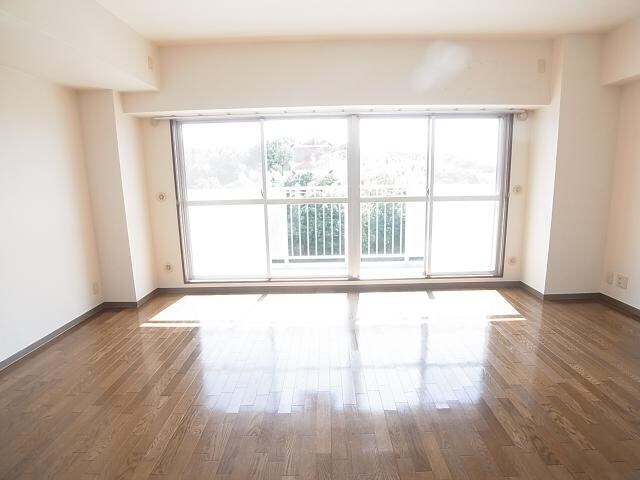  近鉄難波線・奈良線/学園前駅 徒歩24分 4階 築31年