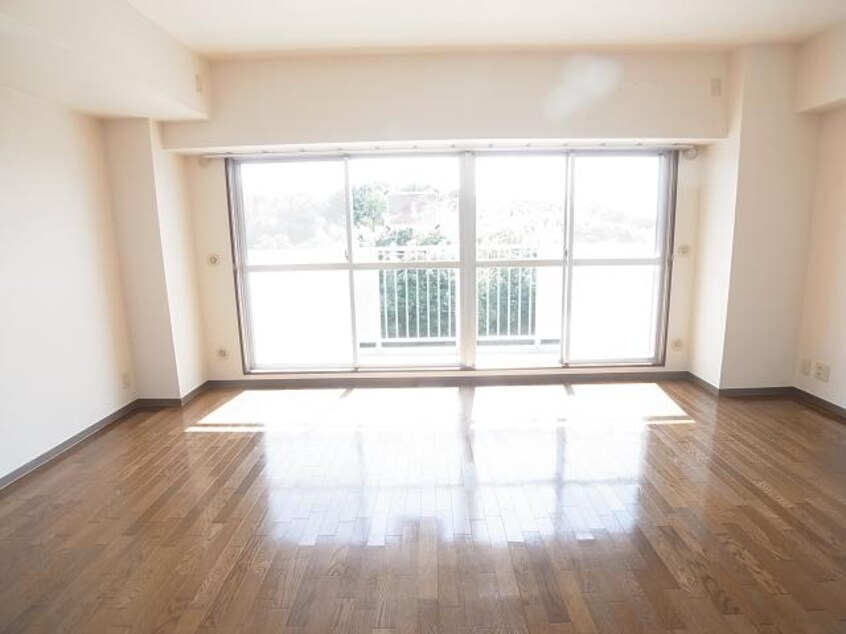  近鉄難波線・奈良線/学園前駅 徒歩24分 4階 築31年