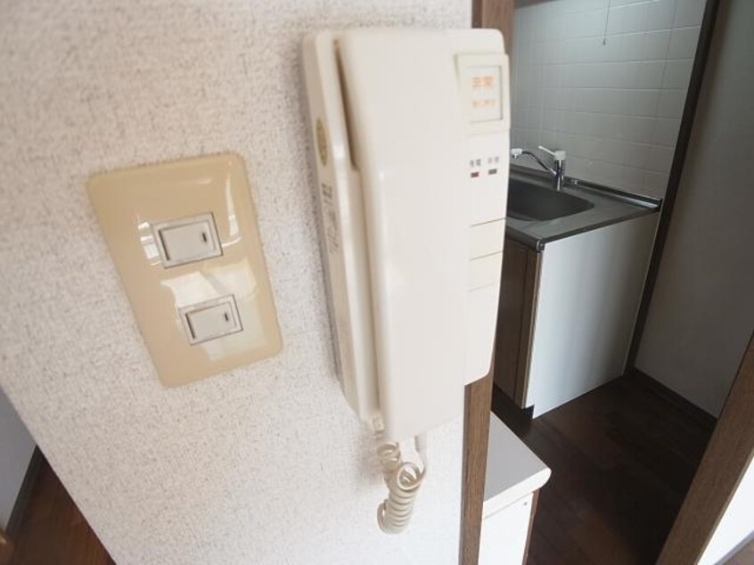  近鉄難波線・奈良線/学園前駅 徒歩24分 4階 築31年