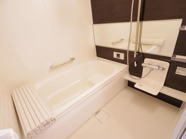  近鉄難波線・奈良線/菖蒲池駅 徒歩27分 1階 築8年