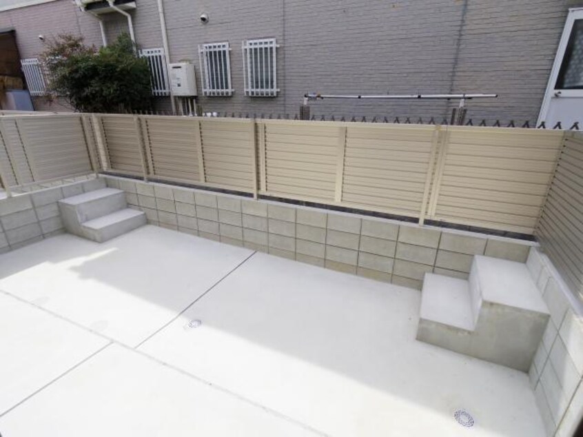  近鉄難波線・奈良線/菖蒲池駅 徒歩27分 1階 築8年