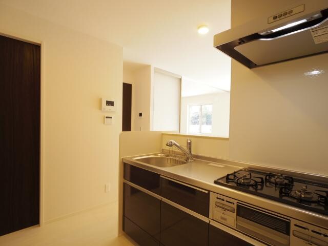  近鉄難波線・奈良線/菖蒲池駅 徒歩27分 1階 築8年