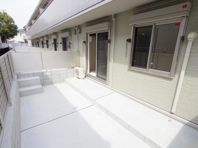  近鉄難波線・奈良線/菖蒲池駅 徒歩27分 1階 築8年