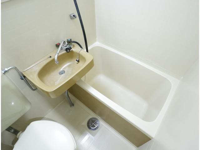  近鉄難波線・奈良線/富雄駅 徒歩3分 2階 築35年