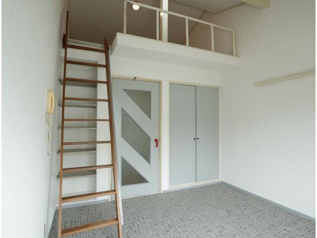  近鉄難波線・奈良線/富雄駅 徒歩3分 2階 築35年