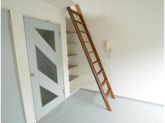  近鉄難波線・奈良線/富雄駅 徒歩3分 2階 築35年