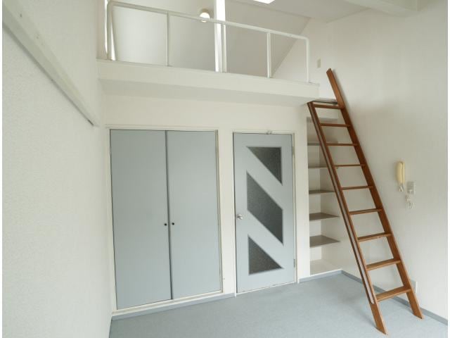  近鉄難波線・奈良線/富雄駅 徒歩3分 2階 築35年