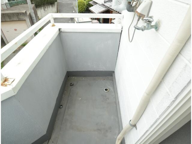  近鉄難波線・奈良線/富雄駅 徒歩3分 2階 築35年