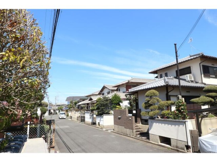  近鉄けいはんな線/学研奈良登美ケ丘駅 バス7分鹿ノ台北二丁目下車:停歩3分 1-2階 築44年