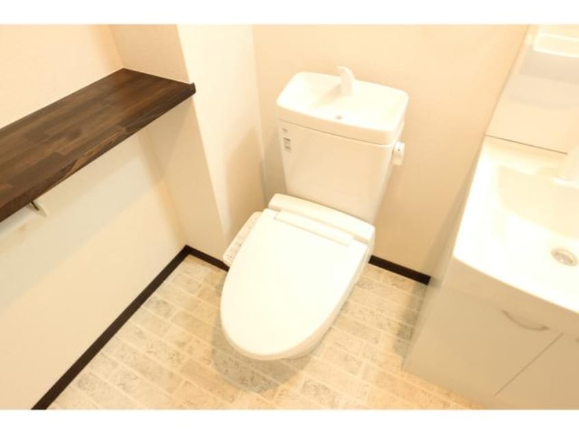  近鉄難波線・奈良線/学園前駅 徒歩10分 1階 築6年