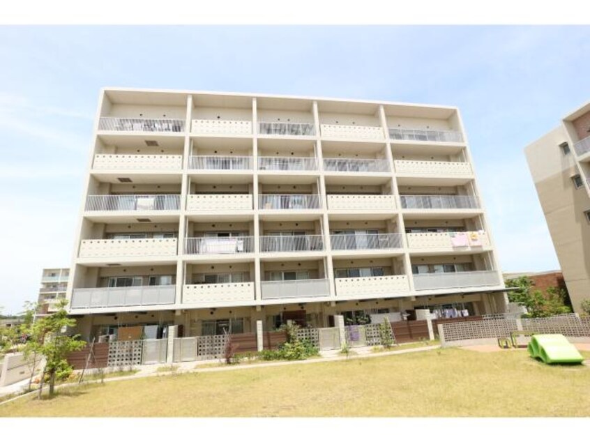 近鉄難波線・奈良線/学園前駅 徒歩8分 6階 築10年