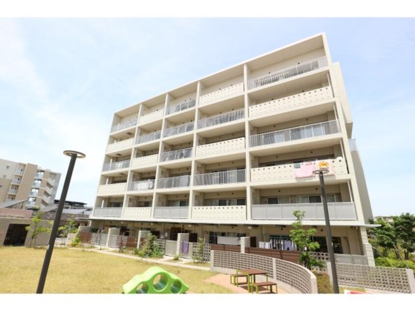  近鉄難波線・奈良線/学園前駅 徒歩8分 6階 築10年