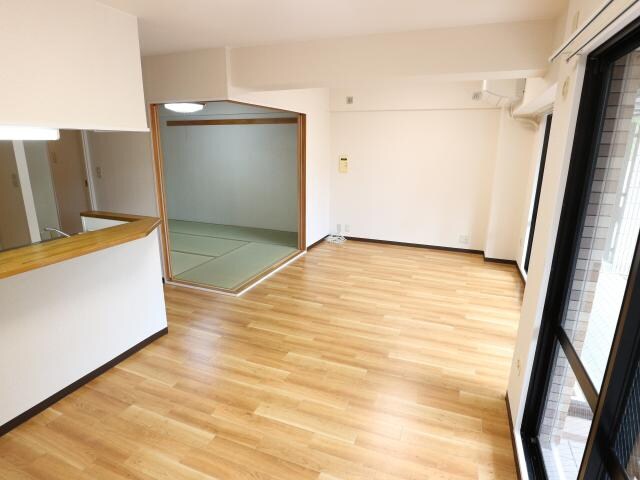  近鉄難波線・奈良線/学園前駅 徒歩10分 1階 築35年