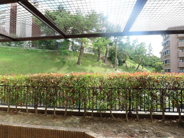  近鉄難波線・奈良線/学園前駅 徒歩10分 1階 築35年