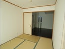  近鉄難波線・奈良線/学園前駅 バス5分奈良国際ゴルフ場下車:停歩1分 1-2階 築15年
