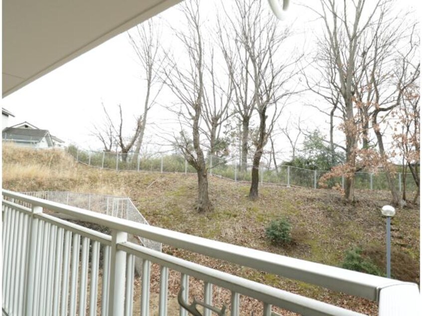  近鉄難波線・奈良線/富雄駅 徒歩6分 3階 築40年
