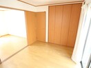  近鉄難波線・奈良線/学園前駅 バス13分六条西・緑町下車:停歩2分 1-2階 築17年