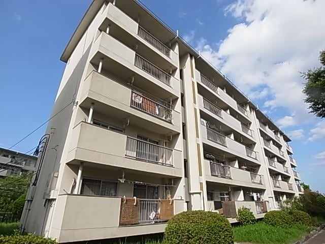  近鉄難波線・奈良線/富雄駅 徒歩20分 3階 築58年