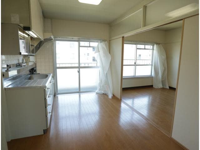  近鉄難波線・奈良線/富雄駅 徒歩20分 3階 築58年