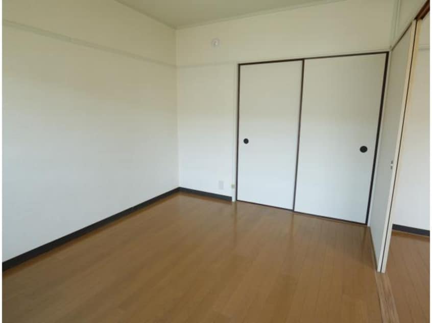  近鉄難波線・奈良線/富雄駅 徒歩20分 3階 築58年