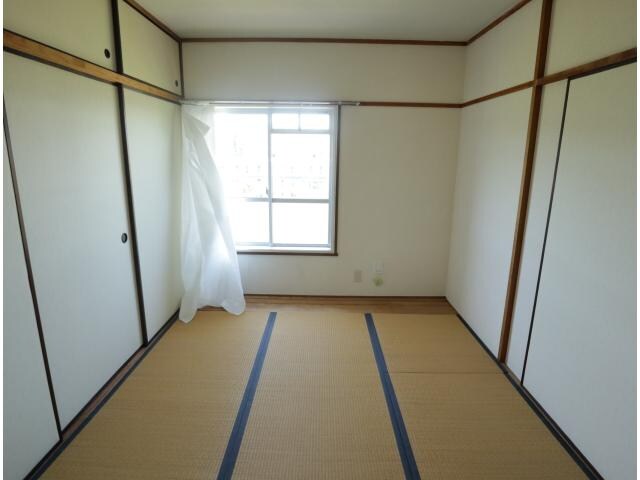  近鉄難波線・奈良線/富雄駅 徒歩20分 3階 築58年