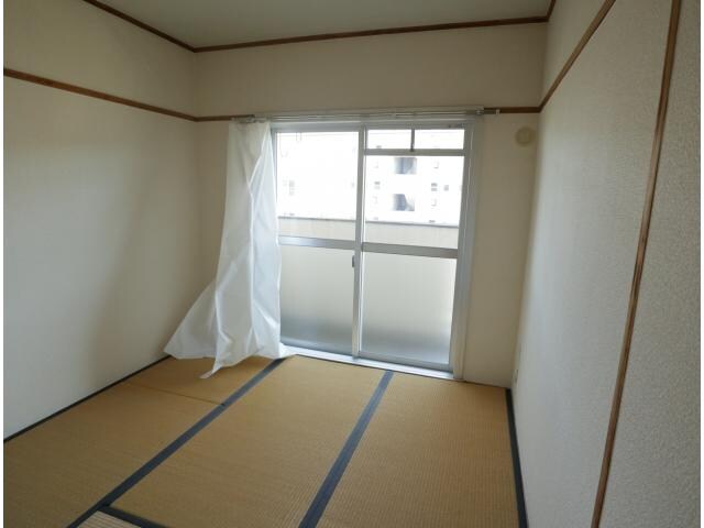  近鉄難波線・奈良線/富雄駅 徒歩20分 3階 築58年