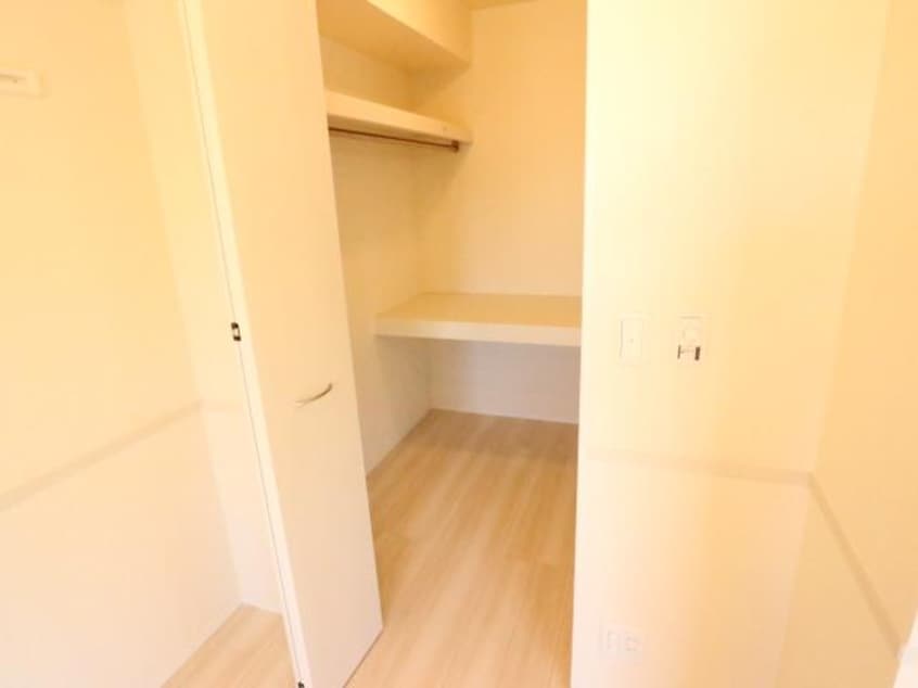  近鉄難波線・奈良線/学園前駅 バス6分藤の木台1丁目下車:停歩7分 2階 築3年