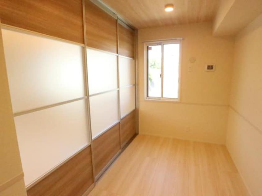  近鉄難波線・奈良線/学園前駅 バス6分藤の木台1丁目下車:停歩7分 2階 築3年