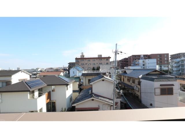 近鉄難波線・奈良線/富雄駅 徒歩6分 3階 築2年