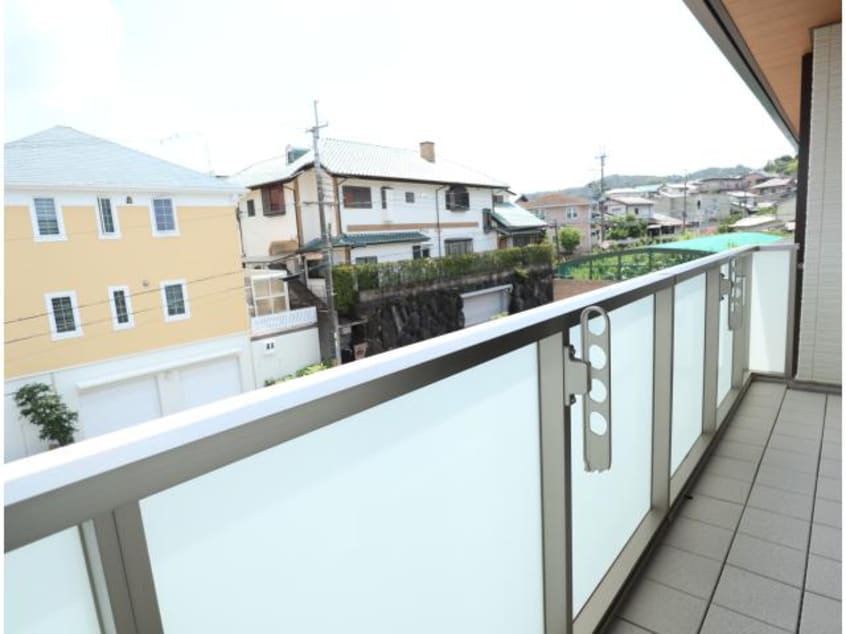  近鉄難波線・奈良線/富雄駅 徒歩11分 2階 築2年