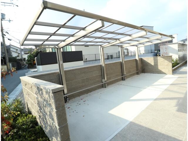  近鉄難波線・奈良線/大和西大寺駅 バス14分平城中山北口下車:停歩2分 1階 築2年
