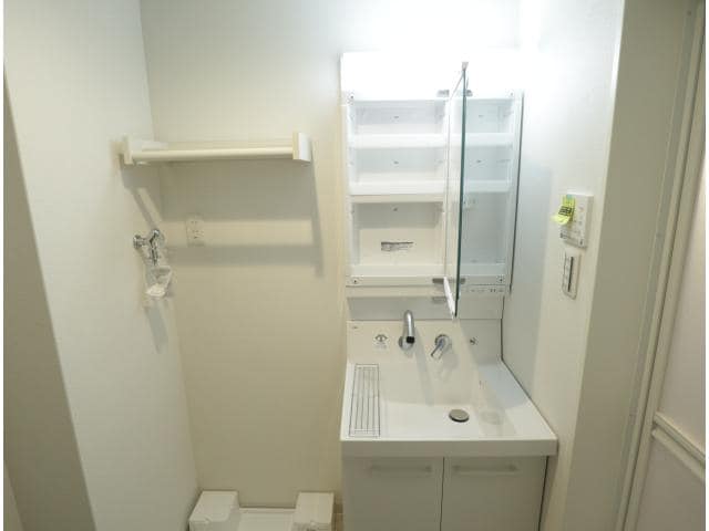  近鉄難波線・奈良線/学園前駅 徒歩8分 3階 築1年