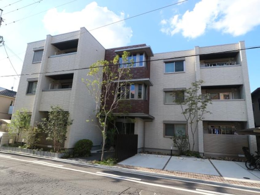  近鉄難波線・奈良線/学園前駅 徒歩6分 2階 築1年