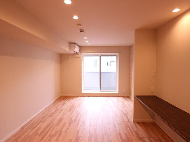  近鉄難波線・奈良線/学園前駅 徒歩6分 2階 築1年