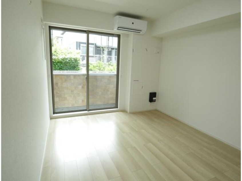  近鉄難波線・奈良線/学園前駅 徒歩11分 1階 築1年