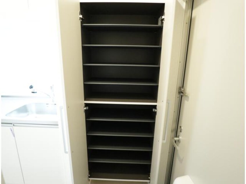  近鉄難波線・奈良線/学園前駅 徒歩11分 1階 築1年