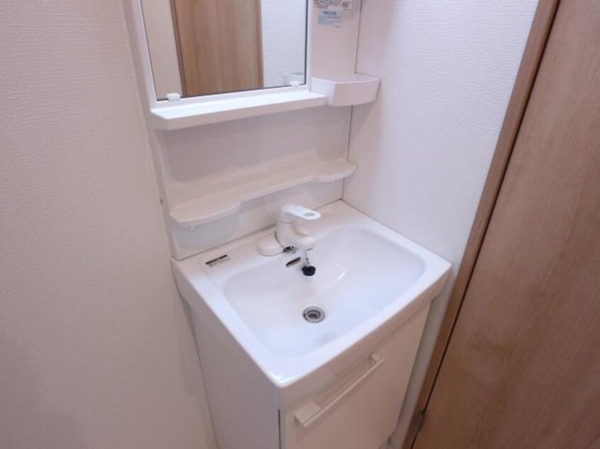  近鉄難波線・奈良線/富雄駅 徒歩3分 1階 1年未満
