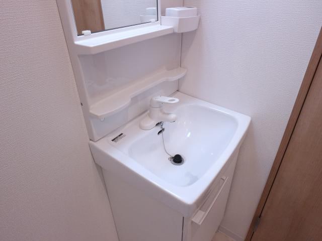  近鉄難波線・奈良線/富雄駅 徒歩3分 1階 1年未満