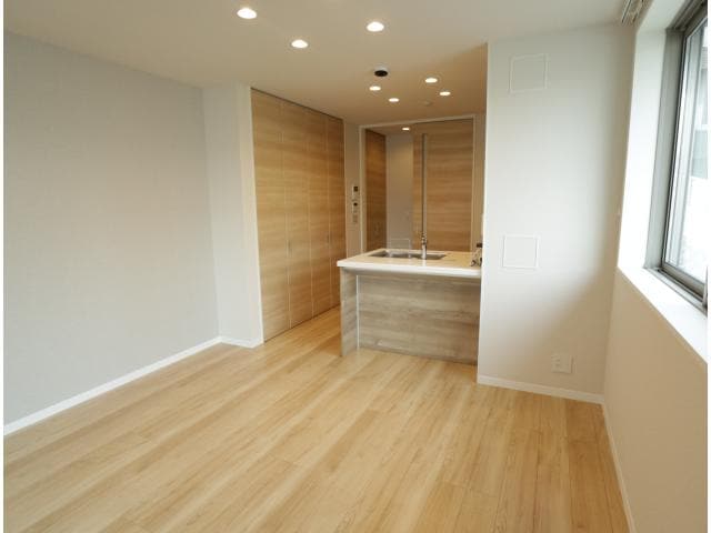  近鉄難波線・奈良線/学園前駅 徒歩6分 1階 1年未満