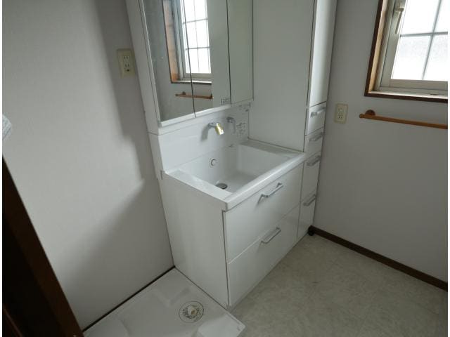  近鉄難波線・奈良線/学園前駅 徒歩12分 1-2階 築32年