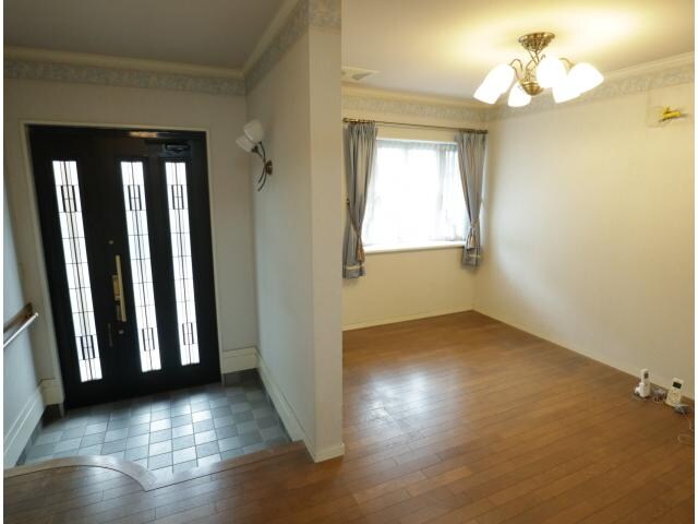  近鉄難波線・奈良線/学園前駅 徒歩12分 1-2階 築32年