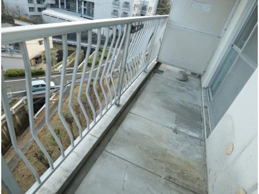  近鉄難波線・奈良線/富雄駅 徒歩18分 3階 築48年