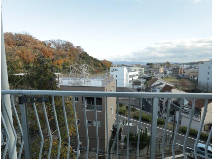  近鉄難波線・奈良線/富雄駅 徒歩18分 3階 築48年