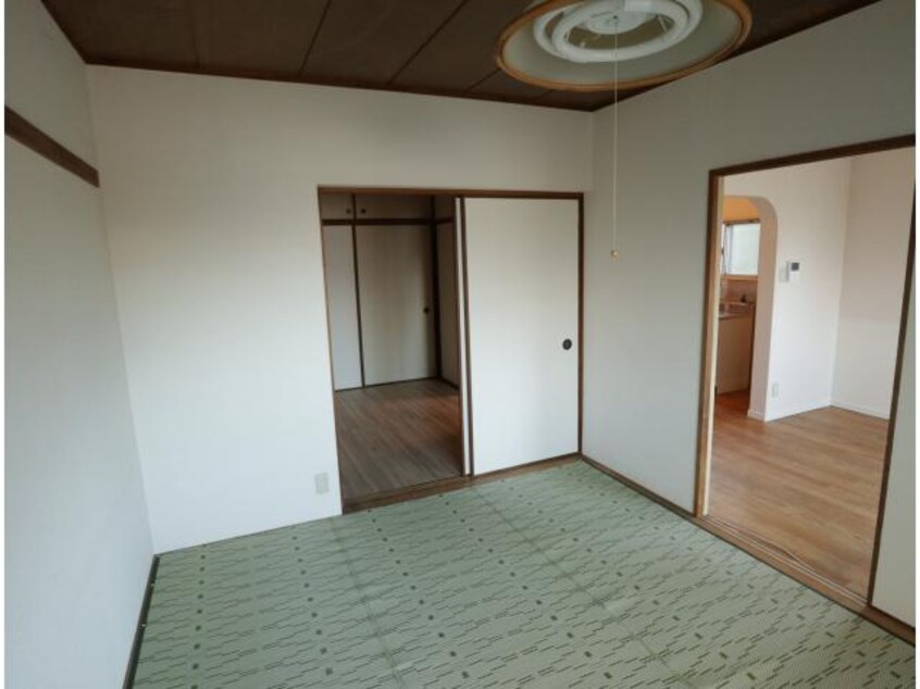  近鉄難波線・奈良線/富雄駅 徒歩18分 3階 築48年