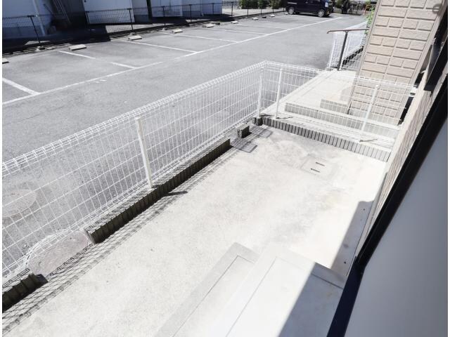  近鉄難波線・奈良線/生駒駅 バス8分喜里ヶ丘1丁目下車:停歩1分 1階 築31年