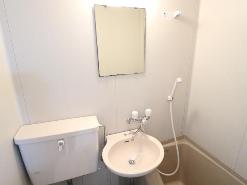  近鉄難波線・奈良線/生駒駅 徒歩8分 2階 築40年