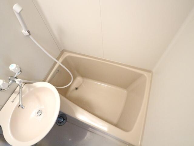  近鉄難波線・奈良線/生駒駅 徒歩8分 2階 築40年